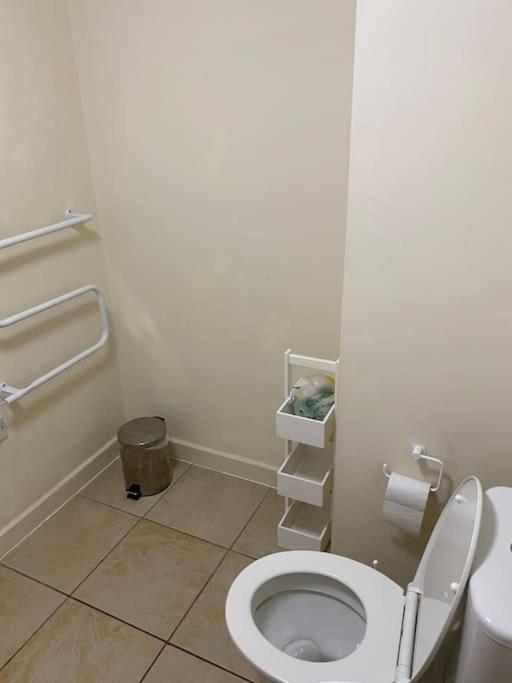 Centrally Located Light Warm & Welcoming Apartament Bristol